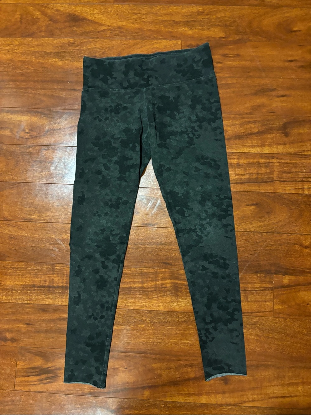 TNA Dark Black Camo Leggings